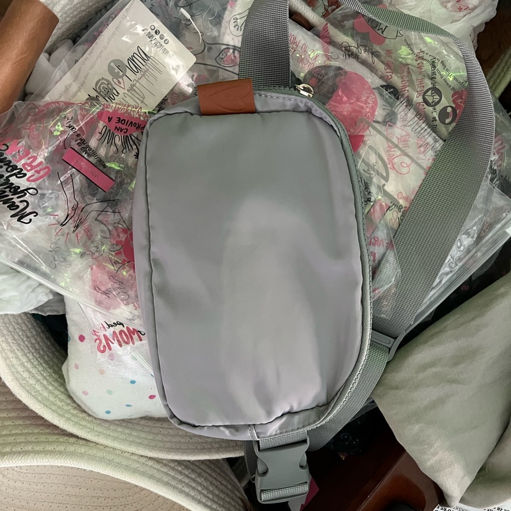 Latched mama belt bag